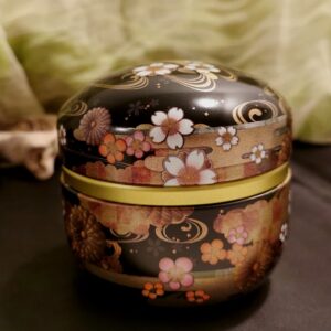 Suzuko Kikusui tea caddy, black