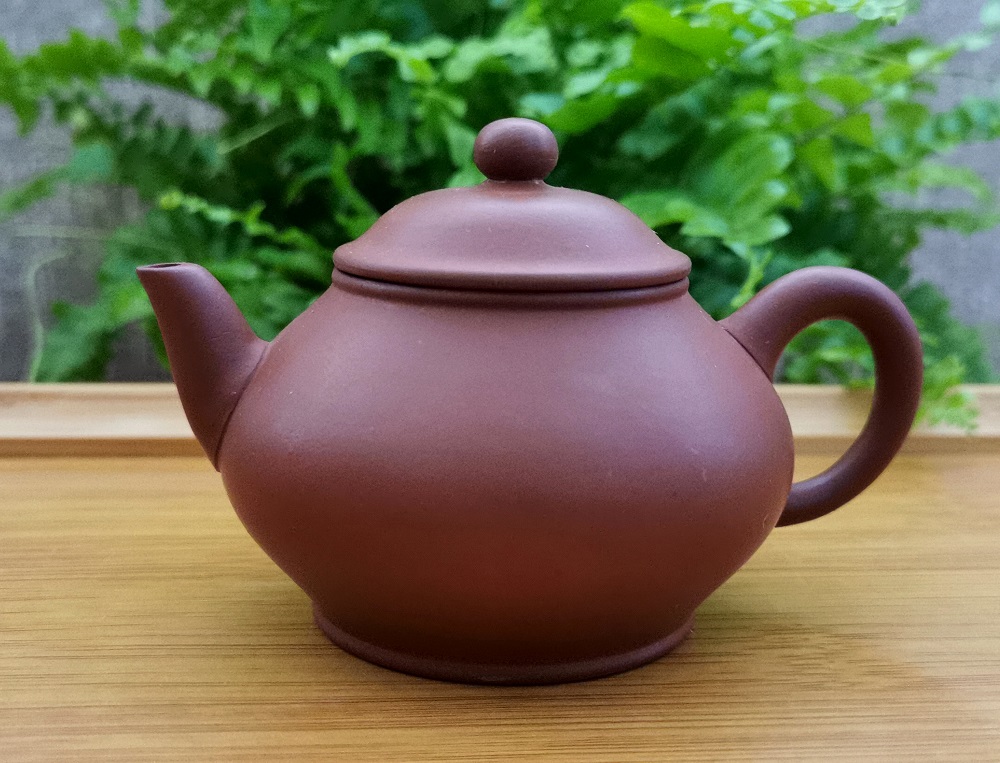 Vintage Dong Feng teapot 100 ml